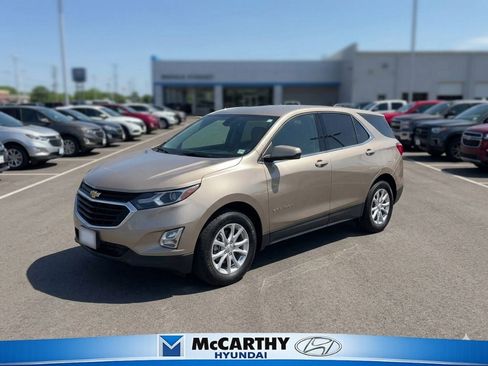 Used 2019 Chevrolet Equinox LT FWD image 1