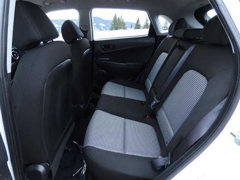 Used 2023 Hyundai Kona SE image 18