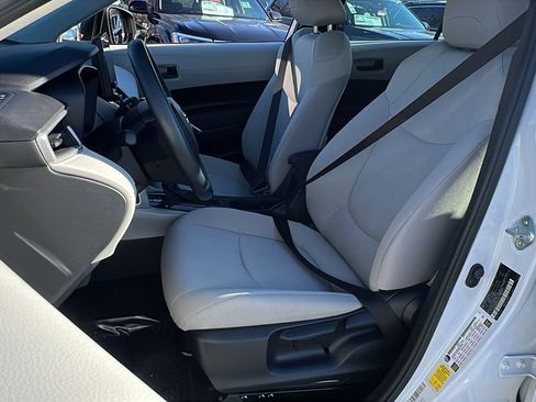 Used 2024 Toyota Corolla Cross L image 19