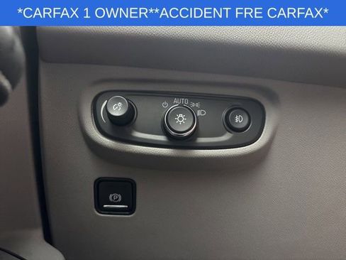 Used 2023 GMC Terrain SLT image 34