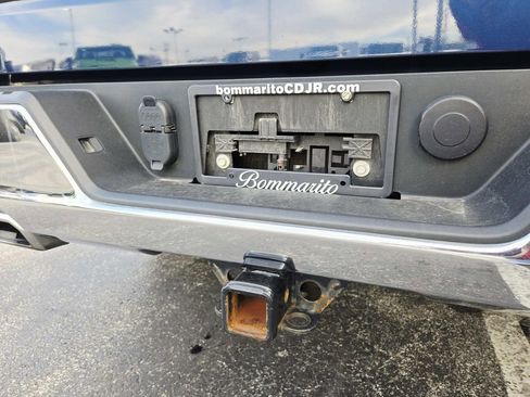 Used 2022 Chevrolet Silverado 1500 LT image 16