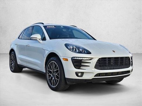 Used 2018 Porsche Macan AWD/4WD image 3