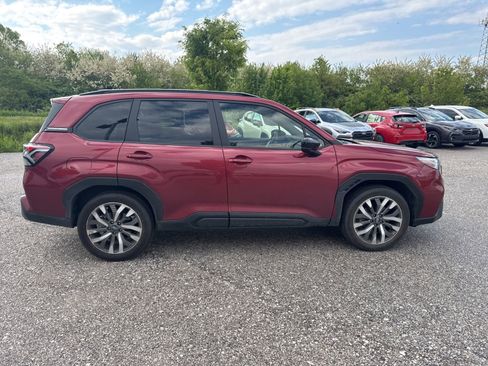 Certified 2025 Subaru Forester Touring AWD/4WD image 4