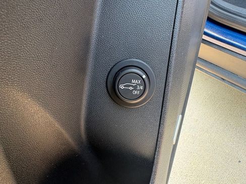 Used 2023 Chevrolet Equinox RS w/ RS Leather Package FWD image 15