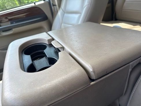 Used 2006 Ford F350 4x4 Crew Cab DRW Super Duty image 29