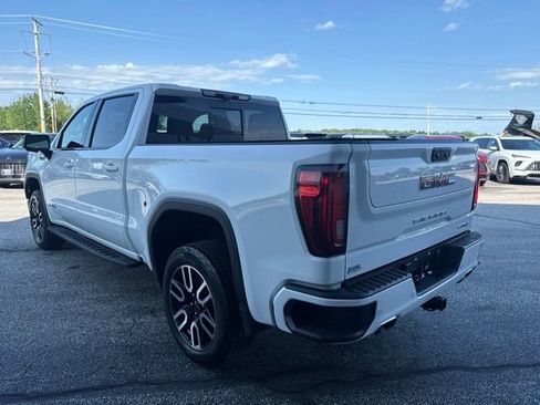 Used 2024 GMC Sierra 1500 AT4 w/ Technology Package AWD/4WD image 5