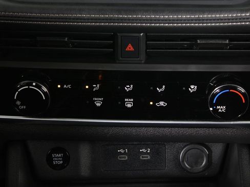 Used 2024 Nissan Rogue S image 18