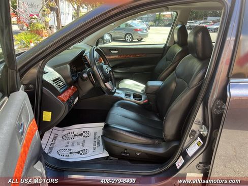 Used 2010 Subaru Outback 2.5i Limited AWD/4WD image 24