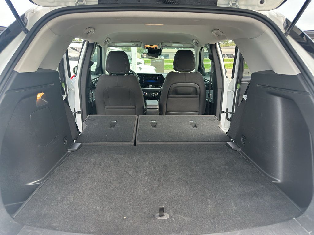 Used 2025 Chevrolet TrailBlazer LT FWD image 29
