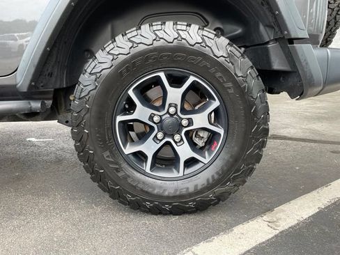Used 2018 Jeep Wrangler Unlimited Rubicon AWD/4WD image 34