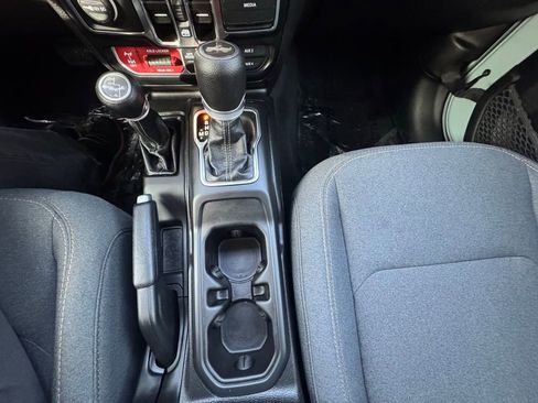 Used 2024 Jeep Wrangler Willys image 26