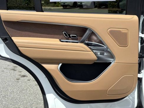 New 2026 Land Rover Range Rover Long Wheelbase SE AWD/4WD image 11