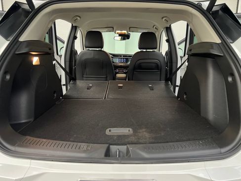 Used 2022 Buick Encore GX Select w/ Sport Touring Package FWD image 37
