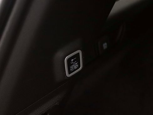 Used 2025 Jeep Grand Cherokee Summit image 17