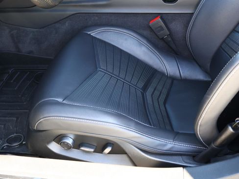 Used 2023 Chevrolet Corvette Stingray Preferred Cpe w/ Z51 Performance Package image 11