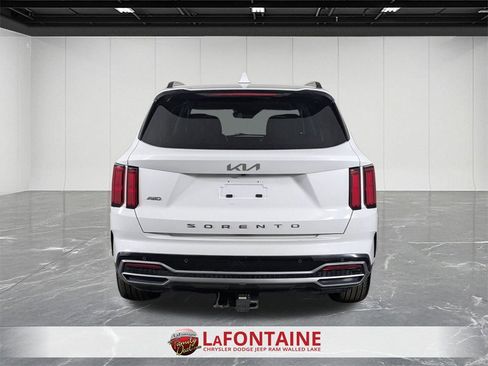 Used 2022 Kia Sorento SX image 4