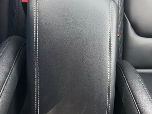 Used 2024 Ford Edge Titanium image 21