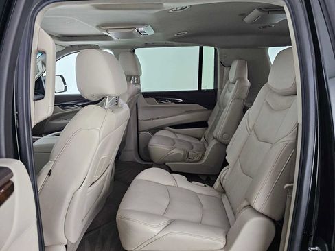 Used 2016 Cadillac Escalade ESV Premium image 18