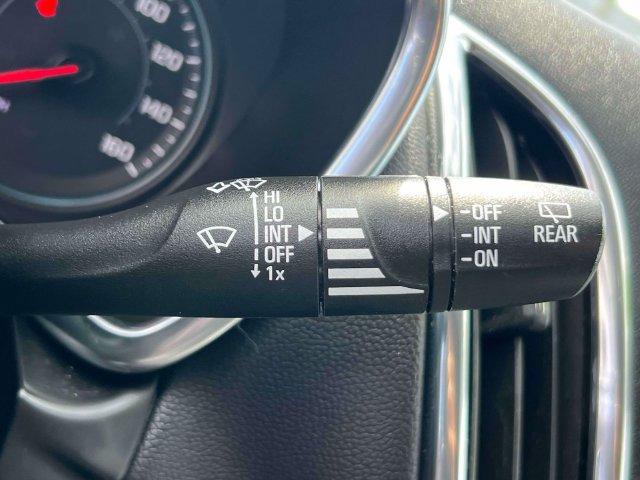 Used 2024 Chevrolet Equinox LT FWD image 25