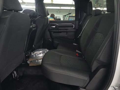 Used 2025 RAM 4500 4x4 Crew Cab DRW image 9