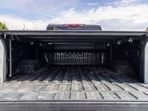 Used 2025 GMC Sierra 3500 AT4 w/ AT4 Premium Plus Package AWD/4WD image 14