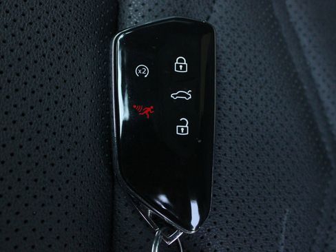 Used 2024 Volkswagen Atlas Peak Edition SE AWD/4WD image 52
