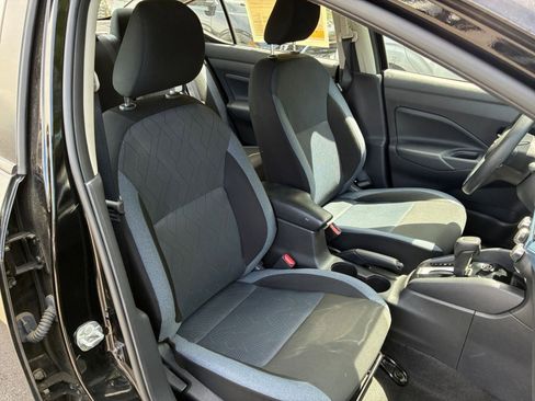 Used 2025 Nissan Versa SV image 34