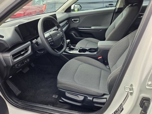 Used 2025 Kia K4 FWD image 5