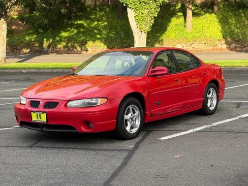 Used 2002 Pontiac Grand Prix GTP image 1