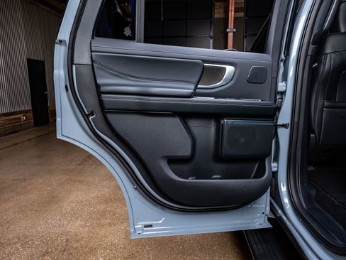 Used 2025 Ford Expedition Platinum w/ Stealth Performance Package image 37