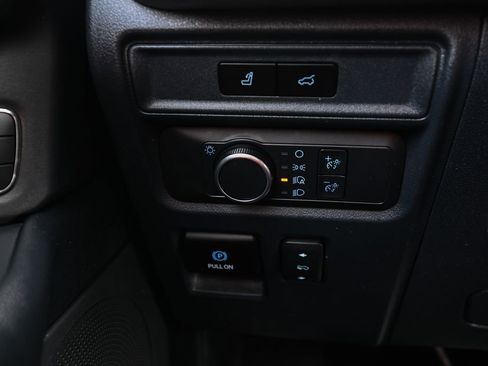 Used 2022 Ford Expedition Max XLT image 41