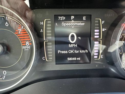 Used 2016 Jeep Cherokee Latitude w/ Cold Weather Group AWD/4WD image 10