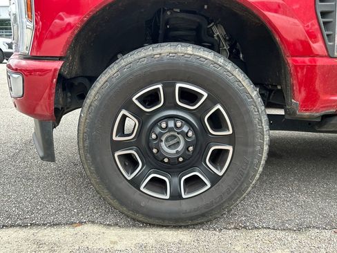 Used 2024 Ford F350 Platinum image 7