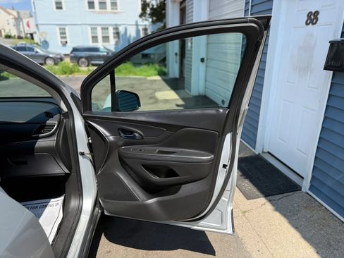 Used 2019 Buick Encore Preferred AWD/4WD image 36