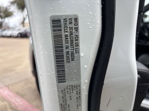 New 2026 Jeep Compass Latitude image 23