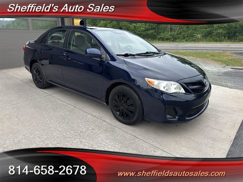 Used 2011 Toyota Corolla LE FWD image 1