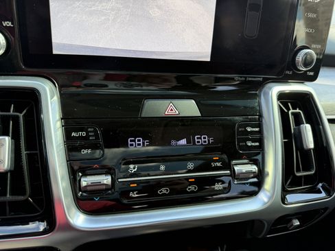 Used 2022 Kia Sorento EX AWD/4WD image 30