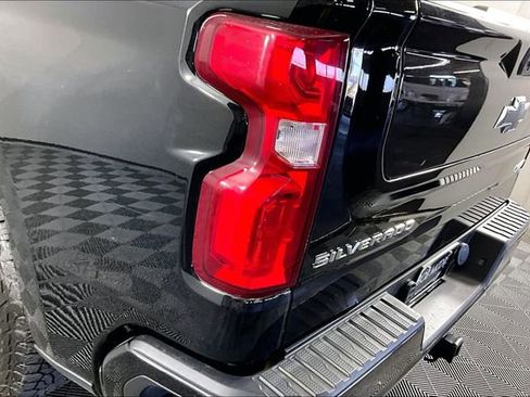Used 2022 Chevrolet Silverado 1500 RST AWD/4WD image 22