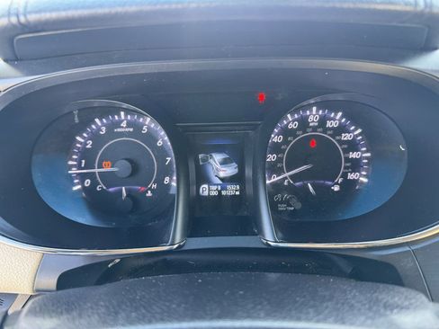 Used 2016 Toyota Avalon Limited w/ Toyota Safety Sense Package image 13