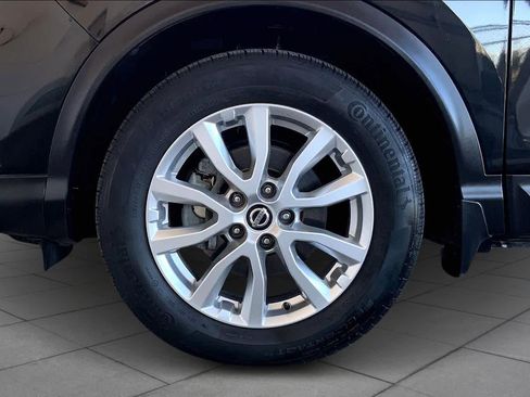 Used 2022 Nissan Rogue Sport SV image 11