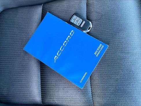 Used 2019 Honda Accord Sport image 15