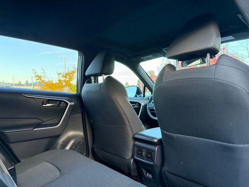 Certified 2025 Toyota RAV4 SE image 18