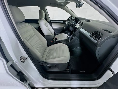 Used 2024 Volkswagen Tiguan S image 32