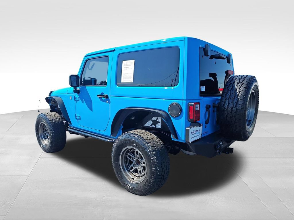 Used 2017 Jeep Wrangler Sahara AWD/4WD image 3