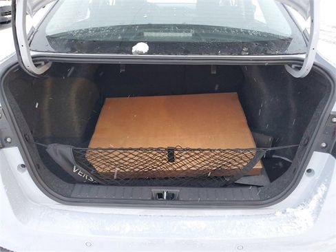 New 2025 Nissan Versa SR w/ Trunk Package image 27