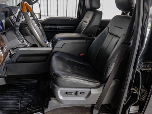 Used 2015 Ford F250 Platinum w/ FX4 Off-Road Package image 29