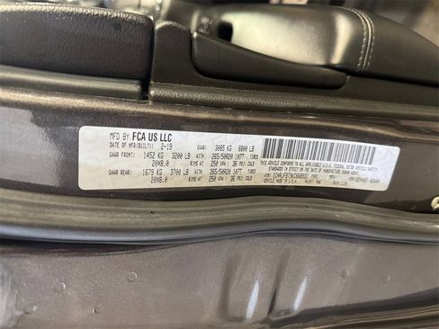 Used 2019 Jeep Grand Cherokee Limited w/ Trailer Tow Group IV image 31