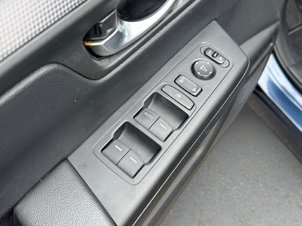 Used 2024 Honda CR-V LX image 11