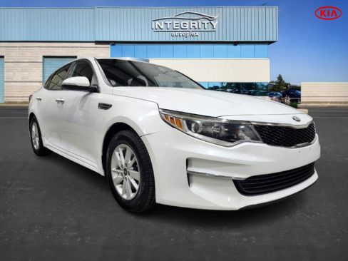 Used 2018 Kia Optima LX w/ Convenience Package image 1