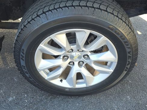 Used 2019 Chevrolet Silverado 1500 Custom w/ Custom Value Package image 5